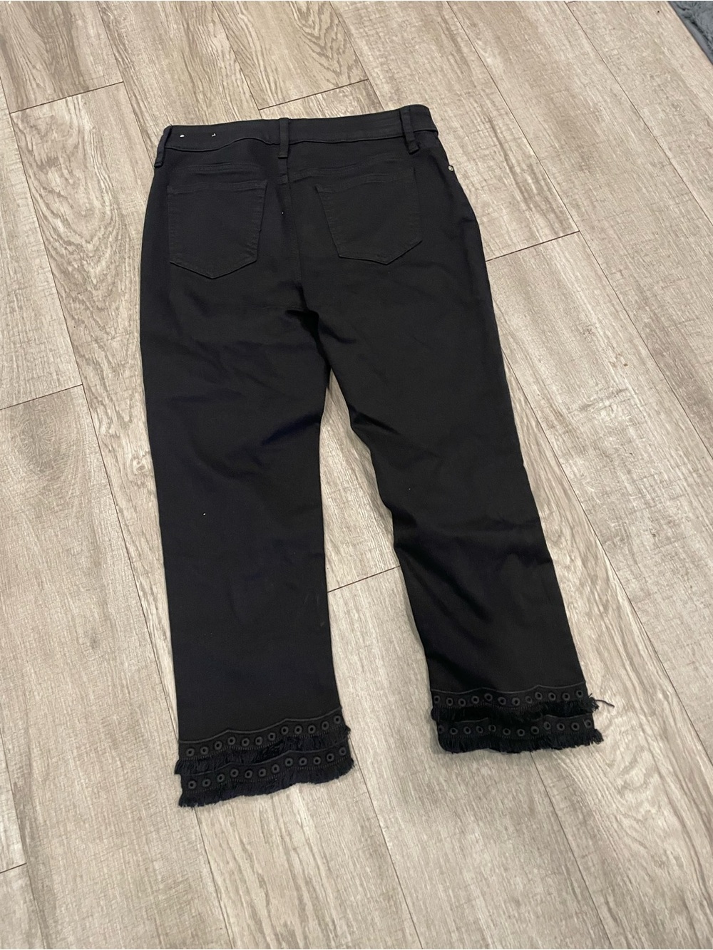 Chico’s So Slimming Girlfriend Slim Leg Crop Black Pants Eyelash
& Eyelet Hems 2 - Picture 2 of 9
